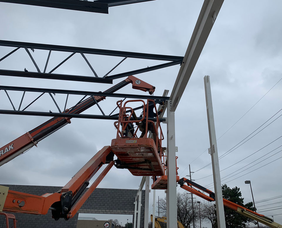 Rochester Hills Michigan outlet building